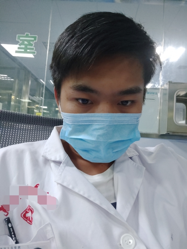 鬼卿的第一张照片--施秉认干亲服务网