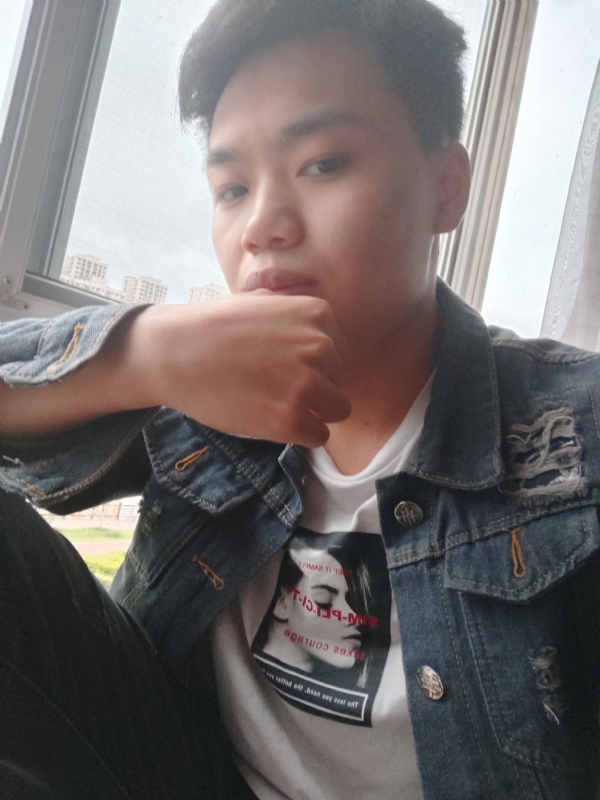 鬼卿的第四张照片--施秉认干亲服务网